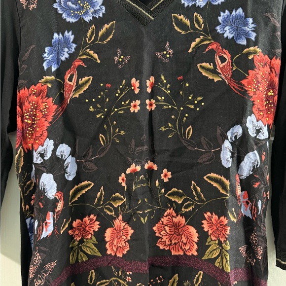 New with tags Desigual 3/4 length sleeve shirt top made Spain Floral Flowers - Picture 3 of 7